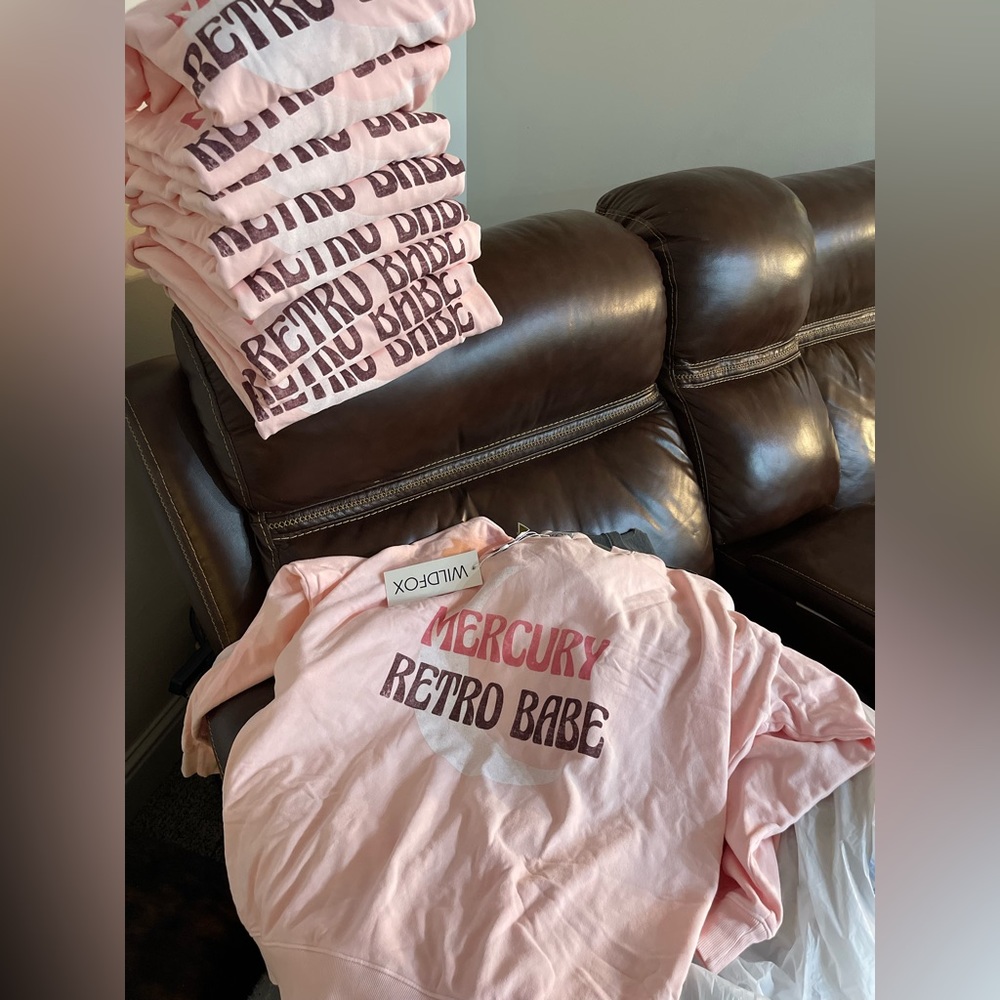 NWT Wildfox crewneck Valentine’s Day Mercury Retro Babe PINK color
